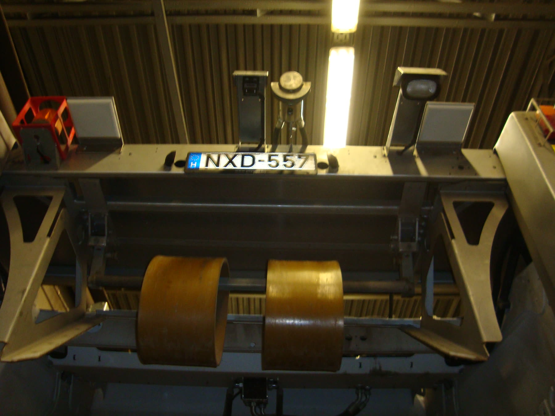 Antenna and laser on the lifter